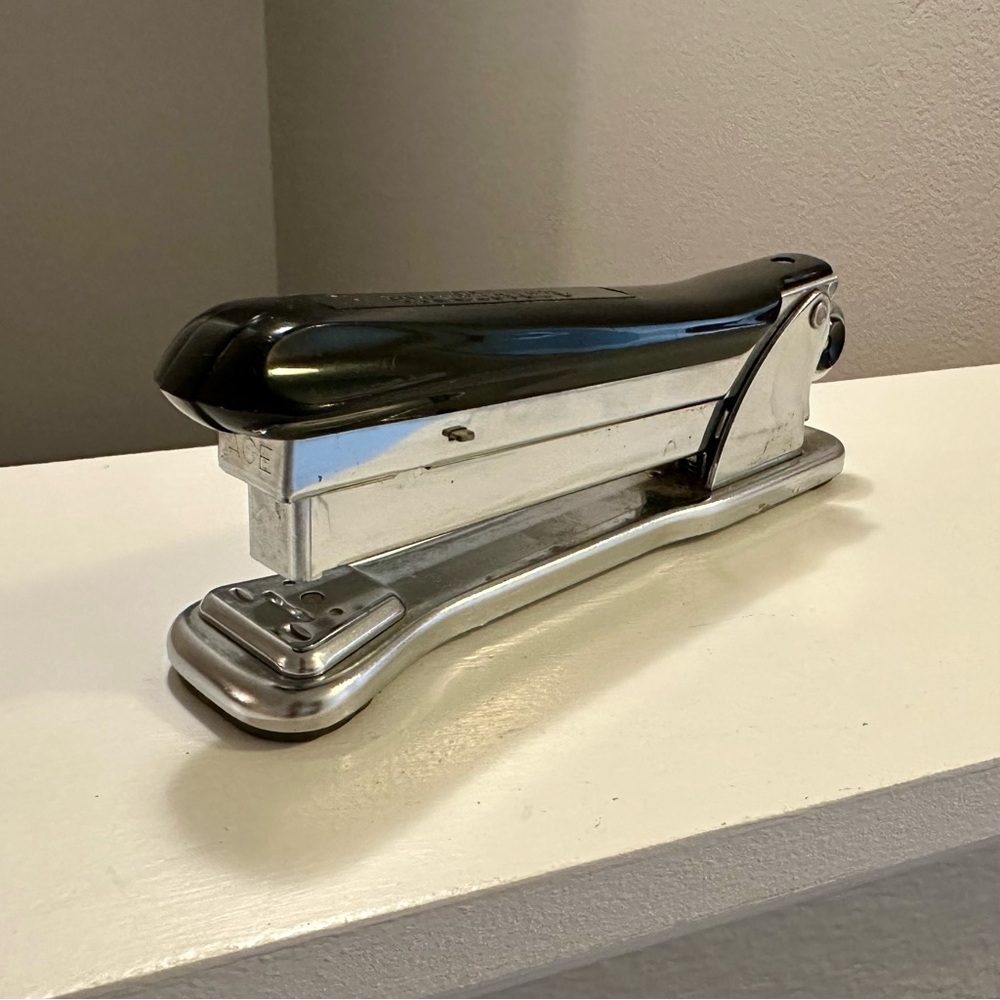 Vintage working Aceliner stapler - model 502